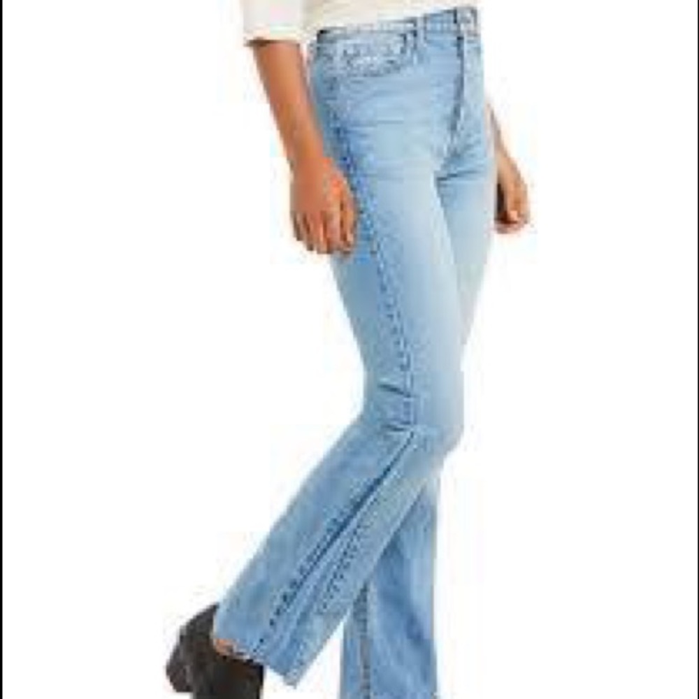 COMUNE light wash distressed straight leg jeans